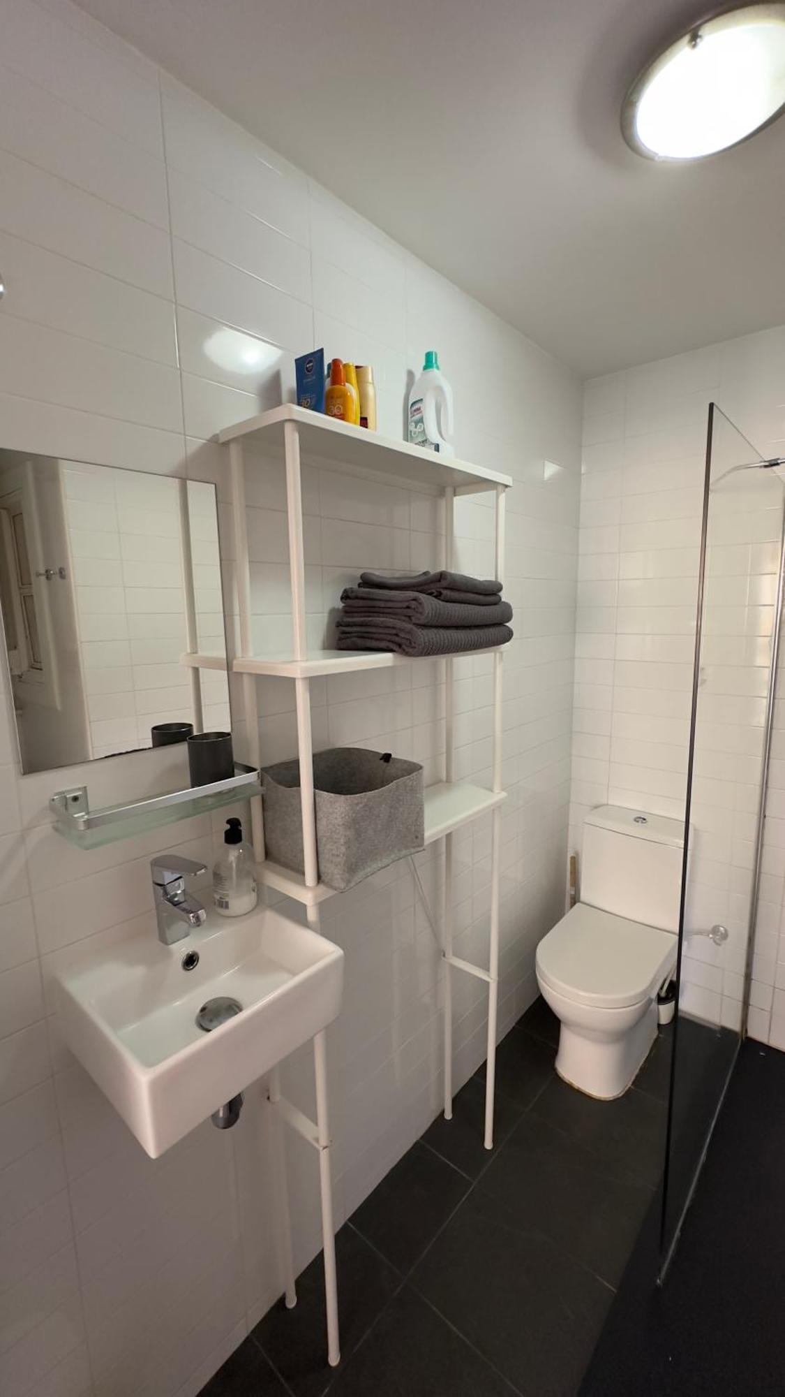 Sunny Flat In Sitges 30 Seconds To Beach, Balcony & Sea Views! 외부 사진