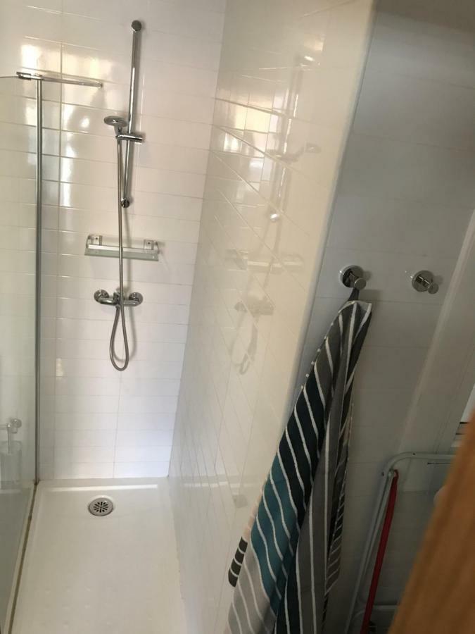 Sunny Flat In Sitges 30 Seconds To Beach, Balcony & Sea Views! 외부 사진