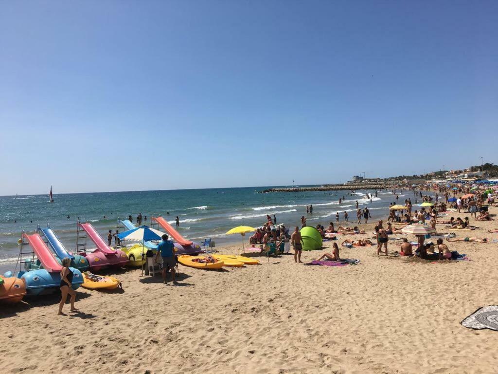 Sunny Flat In Sitges 30 Seconds To Beach, Balcony & Sea Views! 외부 사진