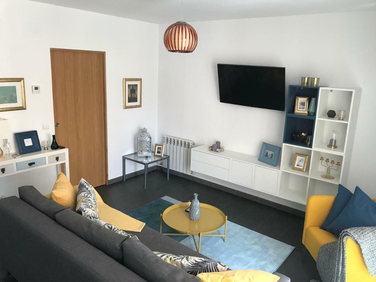 Sunny Flat In Sitges 30 Seconds To Beach, Balcony & Sea Views! 외부 사진